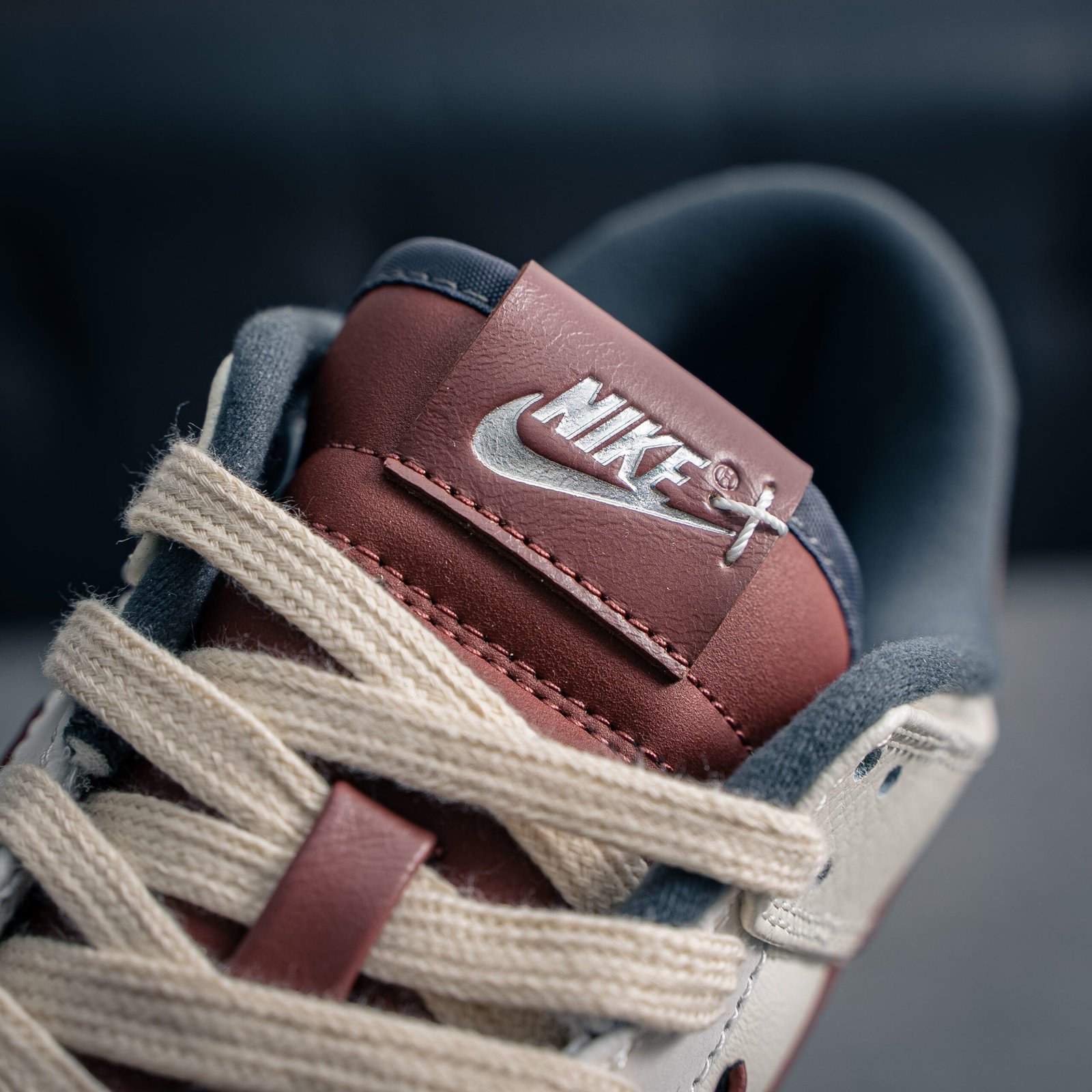 Nike Dunk Low Uomo Dark Pony Soft Pearl - immagine 2