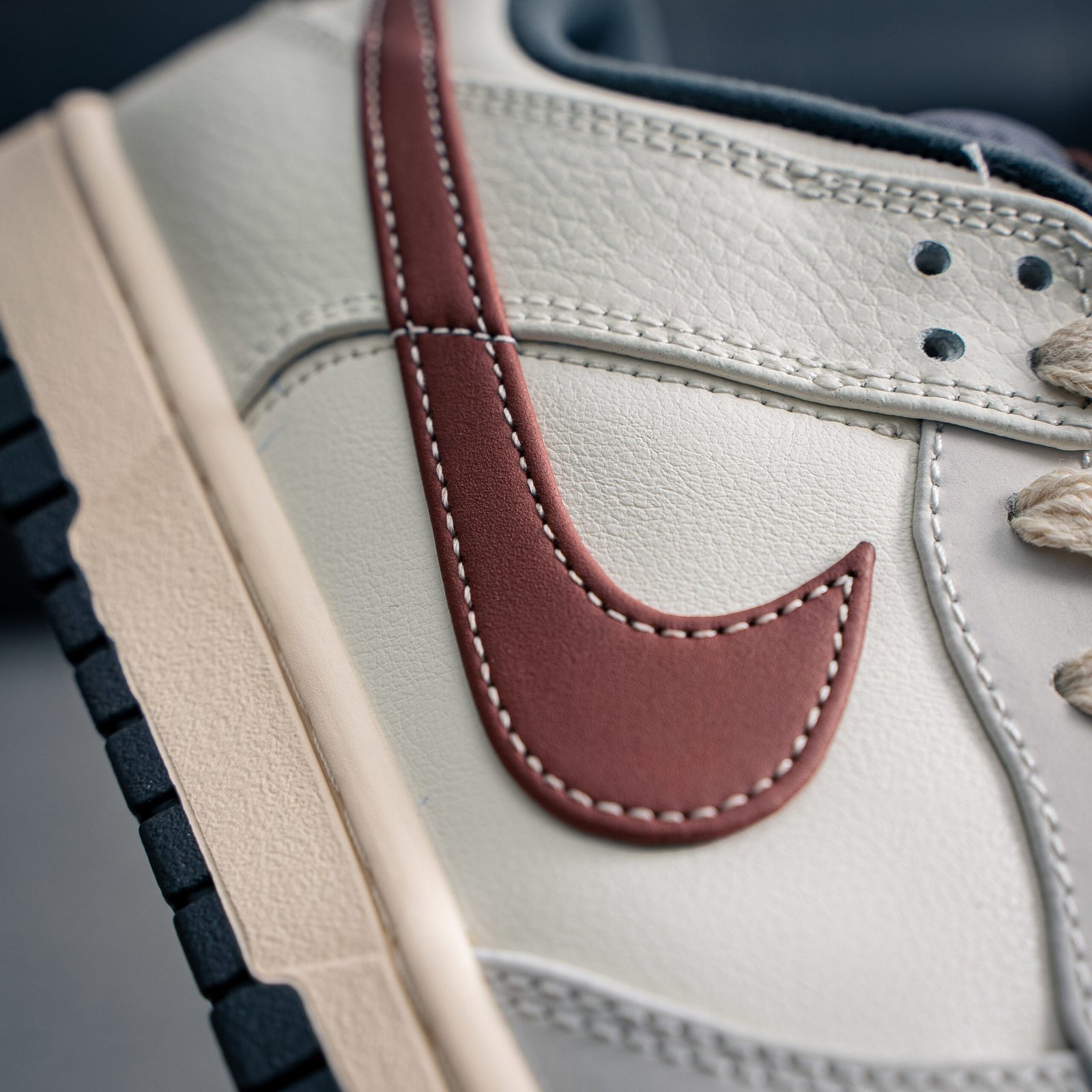 Nike Dunk Low Uomo Dark Pony Soft Pearl - immagine 6